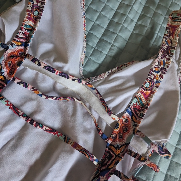 Women's Size 8 swimsuit - Picture 6 of 6